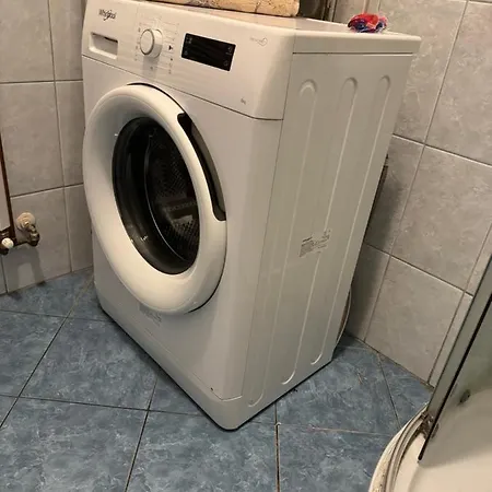 Lanchid Castle Side Red And Blue * Budapesta