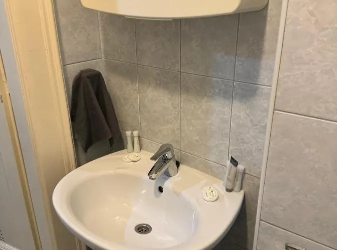 Lanchid Castle Side Red And Blue Apartament