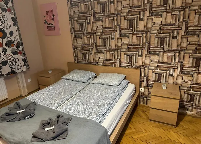 Lanchid Castle Side Red And Blue *