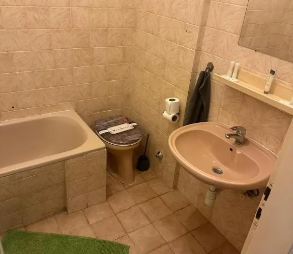 Lanchid Castle Side Red And Blue