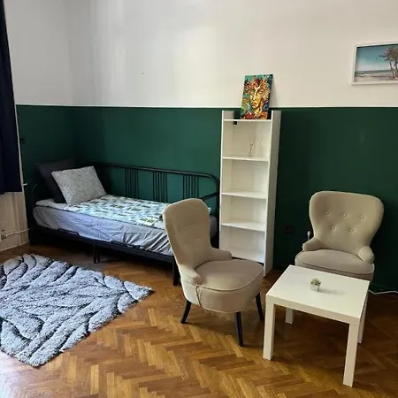 Lanchid Castle Side Red And Blue 아파트